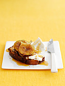 Fruit bread with honey, figs and ricotta