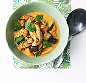 Wokked Thai red chicken curry