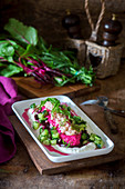 Rote-Bete-Salat mit Gurke und Krebsfleisch
