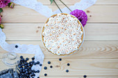 Blueberry meringue cake (top view)