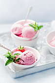 Cottage cheese strawberry ice crem