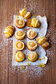Pear balls on puff pastry