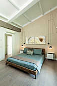 Artistic suspension of pendant lamp in bedroom