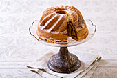 Marble Bundt cake sprinkled with einkorn flour