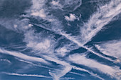Tangled aircraft contrails