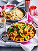 Rotes Curry mit Tofu und Gemüse