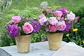 Tone-on-tone bouquets of roses, dahlias, umbel, yarrow and honorary award