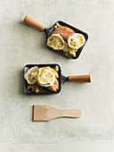 Pear and goat's cheese raclette pans