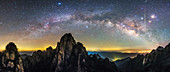 Milky Way over Mount Huangshan