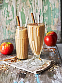 Spiced apple oat smoothie