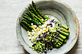 Grilled green asparagus with cress