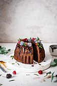 Spiced chocolate cake with cinamon and honey