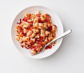 Ricotta-Grana-Gnocchi mit Tomaten-Rote-Bete-Sauce