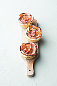 Apple and cinnamon roses made from puff pastry