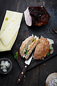 Gipfelstürmer-Sandwich mit Räucherschinken und Käse