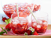 Non-alcoholic strawberry punch
