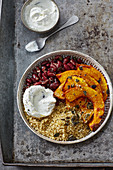 Quinoa bowl with oven-roasted pumpkin and kidney beans