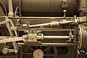Steam engine pistons