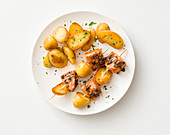 Kartoffel-Lachs-Spiesse mit Olivenpaste