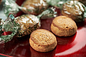 Mantecados (Spanish Christmas cookies with lard and almonds)