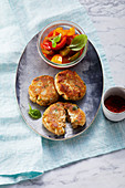 Cauliflower patties with peppers