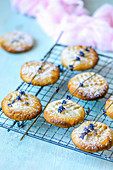 Almond biscuits without eggs with aquafaba