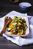 Bulgur salad with curry, Brussels sprouts and peppers