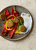 Pistachio falafel with pointed peppers
