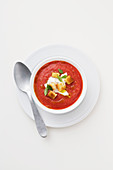 Gazpacho italienische Art mit Burrata