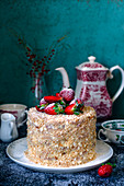Napoleon-Torte mit Blätterteig, Vanillepudding und Erdbeeren