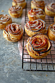 Apple roses made with puff pastry