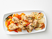 Paprika-Hähnchen mit Rosmarin-Kartoffelchips