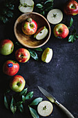 Fresh apples with leaves
