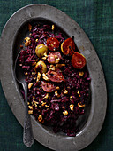 Braised red cabbage with pears