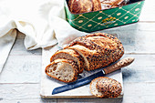 Körnerbrot, angeschnitten