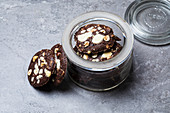 Chocolate and nut cookies