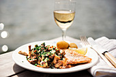 Fish with chanterelle mushrooms and potatoes