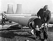 Pipe wrapping to prevent corrosion on steel pipes, 1961