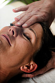 Osteopathy treatment for neck pain