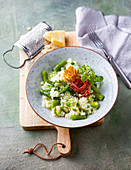 Green asparagus risotto with apple spirals