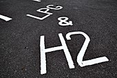 Hydrogen and LPG fuel road markings