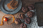Glutenfreie Brownie-Cookies mit Salzkaramell
