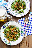 Spinach spaetzle with fried onions