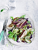 Thunfisch-Carpaccio mit asiatischem Salat