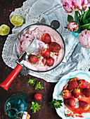Strawberry ice cream with lime