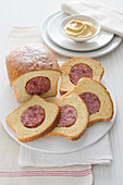 Cotechino nel pan brioche (Wurst im Briochebrot, Italien)