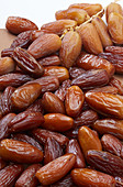 Dates (filling the picture)