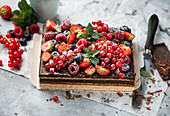 Gâteau Opéra with red berries