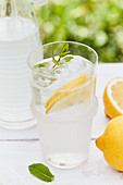 Lemon water with mint