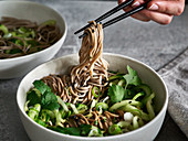 Buckwheat noodles with sesame seeds, ginger and cucumber